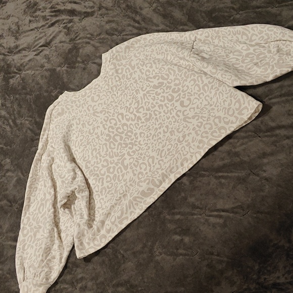 Time and Tru animal print sweatshirt - Picture 8 of 8